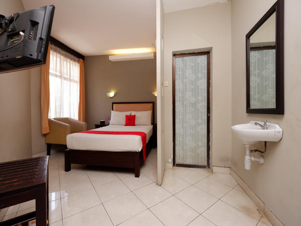 Reddoorz Plus @ Singosari Raya Semarang Ngoại thất bức ảnh
