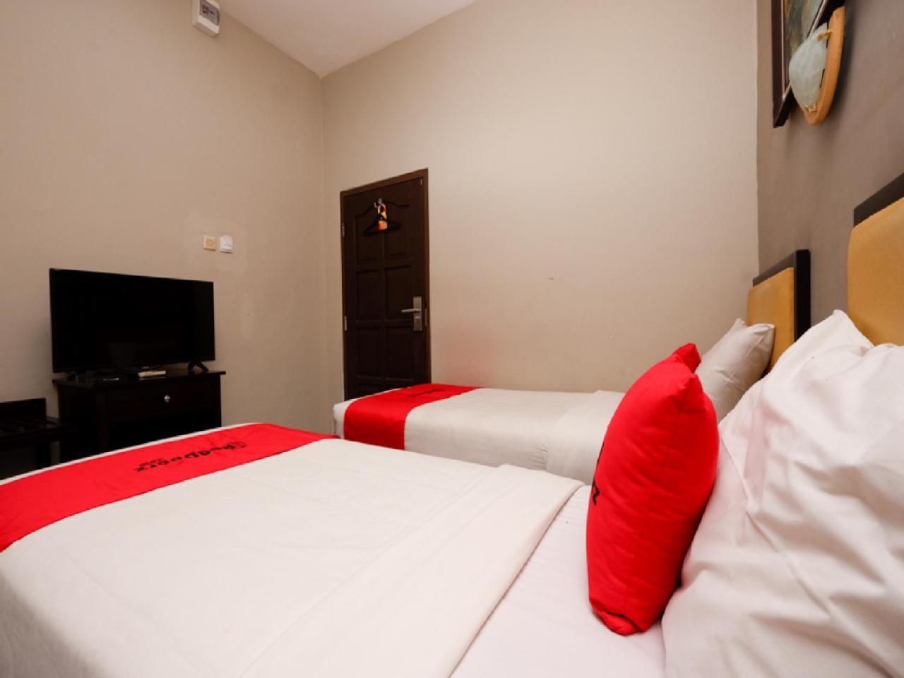 Reddoorz Plus @ Singosari Raya Semarang Ngoại thất bức ảnh