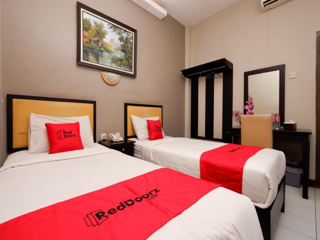 Reddoorz Plus @ Singosari Raya Semarang Ngoại thất bức ảnh