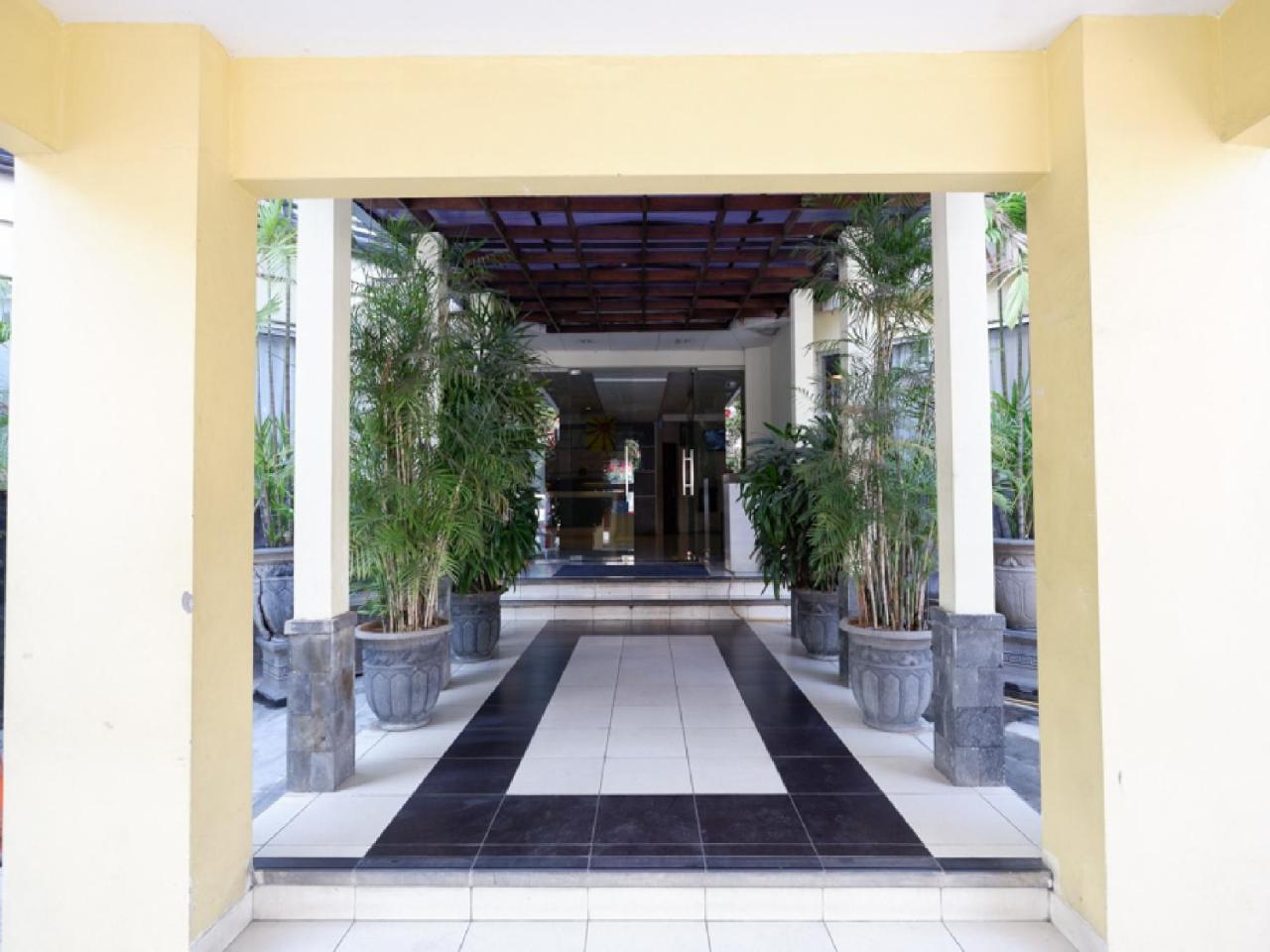 Reddoorz Plus @ Singosari Raya Semarang Ngoại thất bức ảnh
